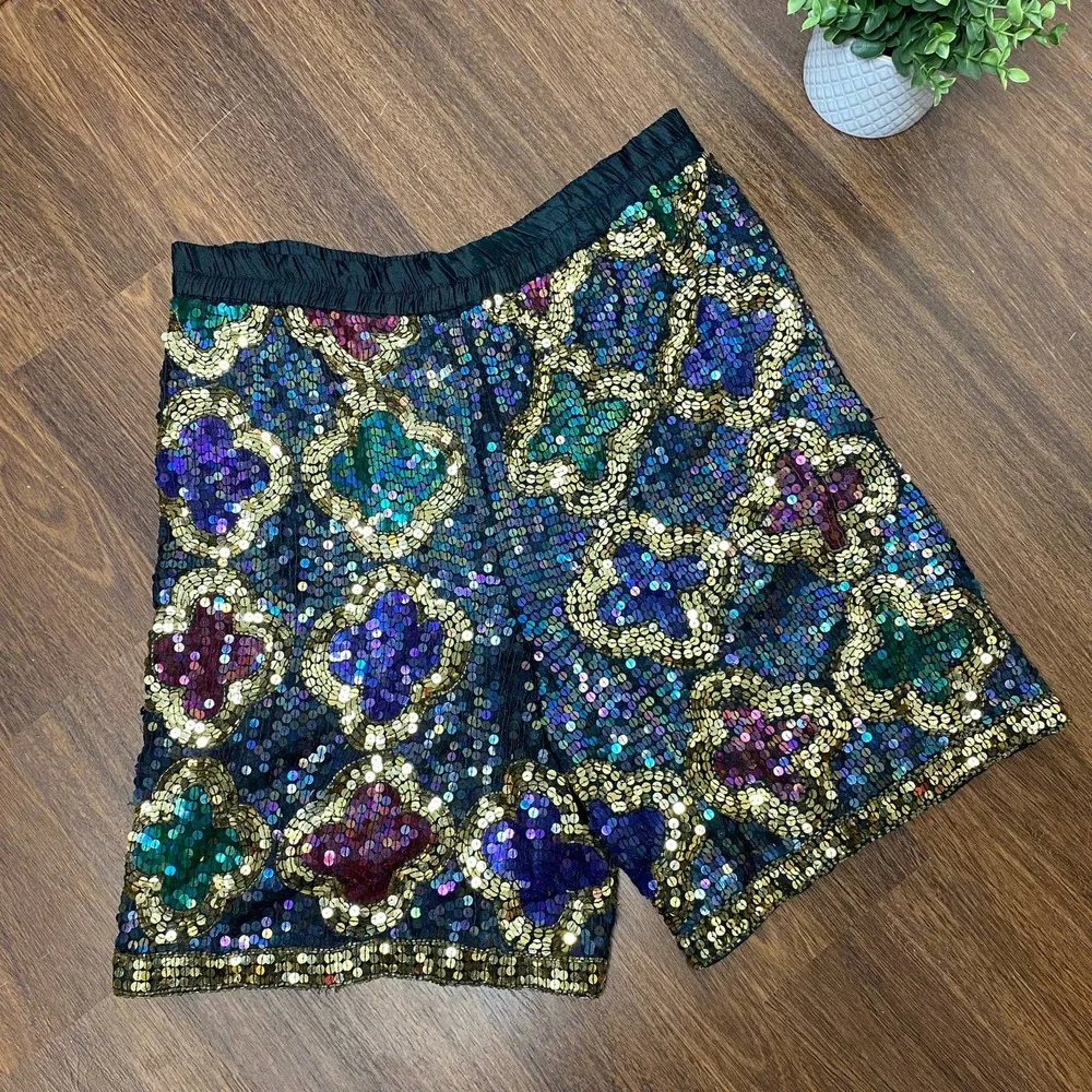 Vintage SNF Silk Sequin Shorts Quatrefoil Flower Glitz Glam Black Gold Peacock - Picture 1 of 7